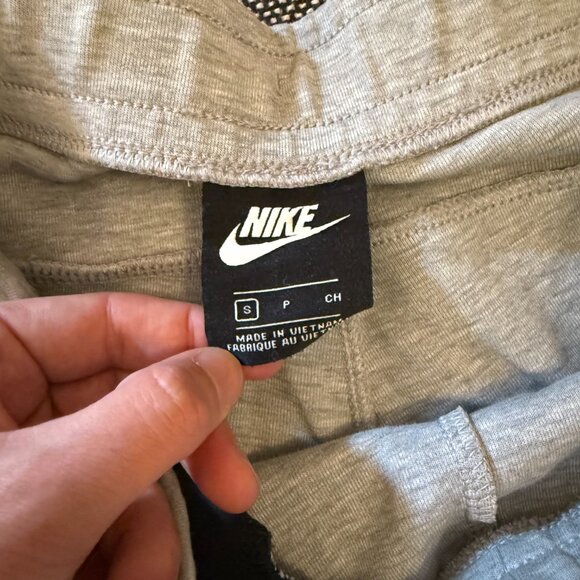 NIKE Sportswear Mens Tech Fleece Joggers Dark Grey Heather Small - Picture 3 of 5